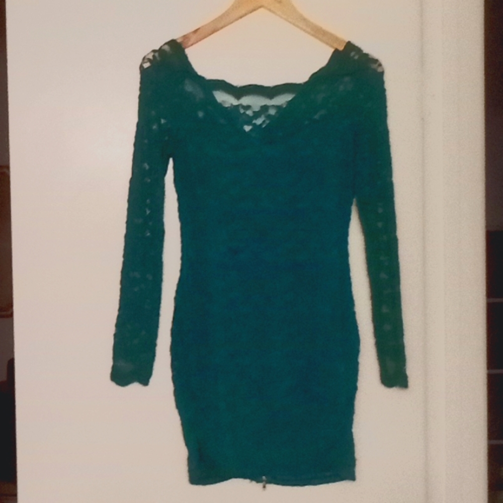 Lace bodycon dress